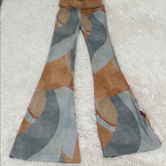 🦎 NWT Show Me Your MuMu Flare Pants - Picture 2 of 4